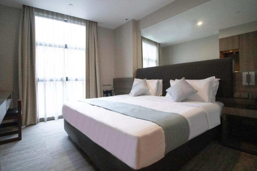 Hotel Nuve Stellar Singapore Exteriör bild